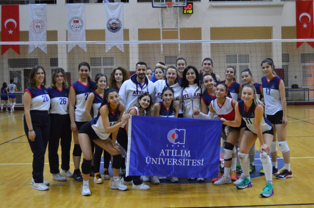 1689084725-kadın voleybol.jpg